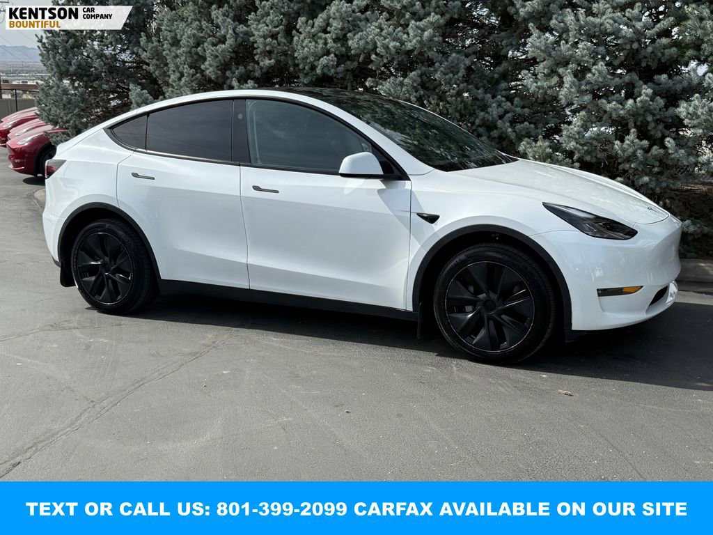 Used 2025 Tesla Model Y Long Range image 11