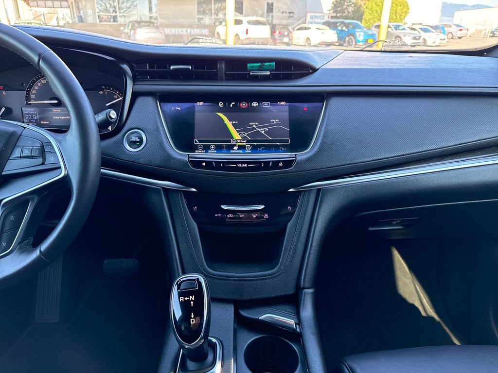 Used 2017 Cadillac XT5 Luxury image 24