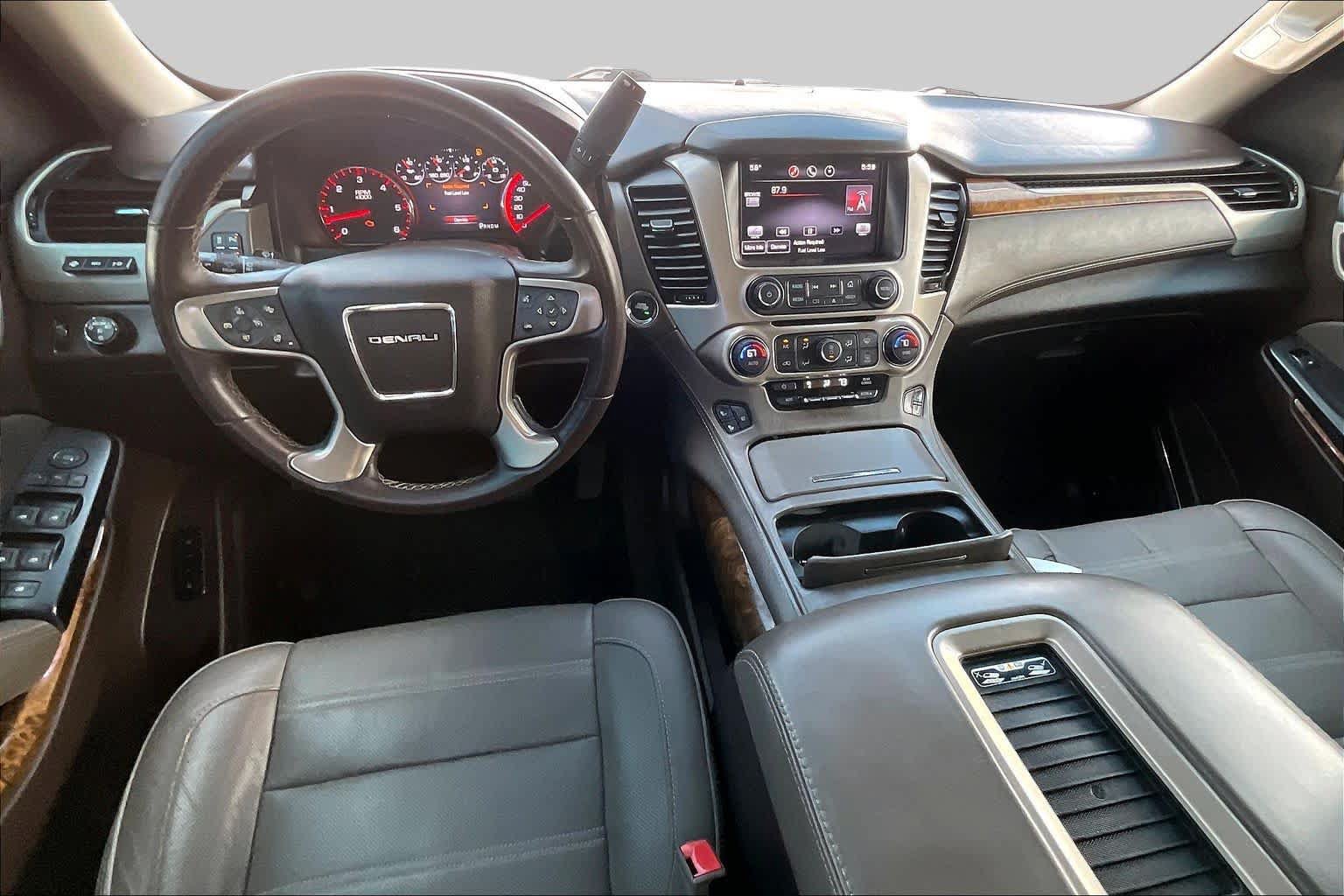 Used 2015 GMC Yukon Denali w/ Premium Package RWD image 14