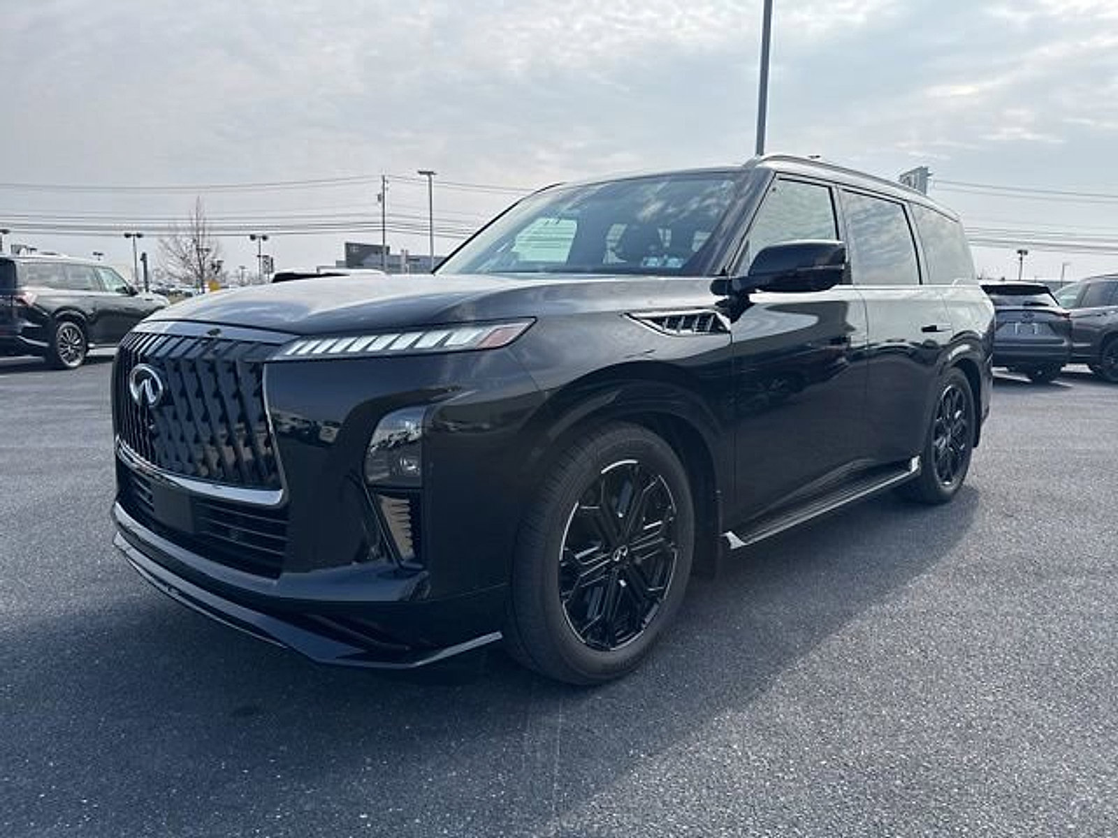 Certified 2026 INFINITI QX80 4WD w/ Sport Exterior Package image 3