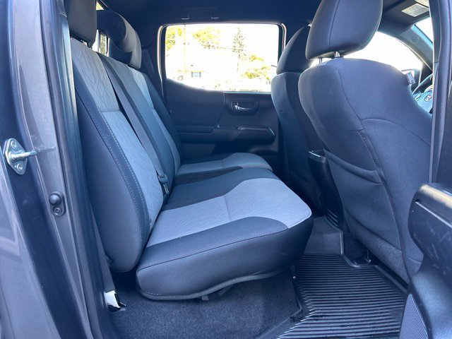 Used 2020 Toyota Tacoma TRD Off-Road w/ Technology Package AWD/4WD image 36