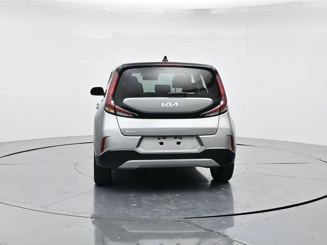 Used 2023 Kia Soul LX w/ LX Technology Package image 8