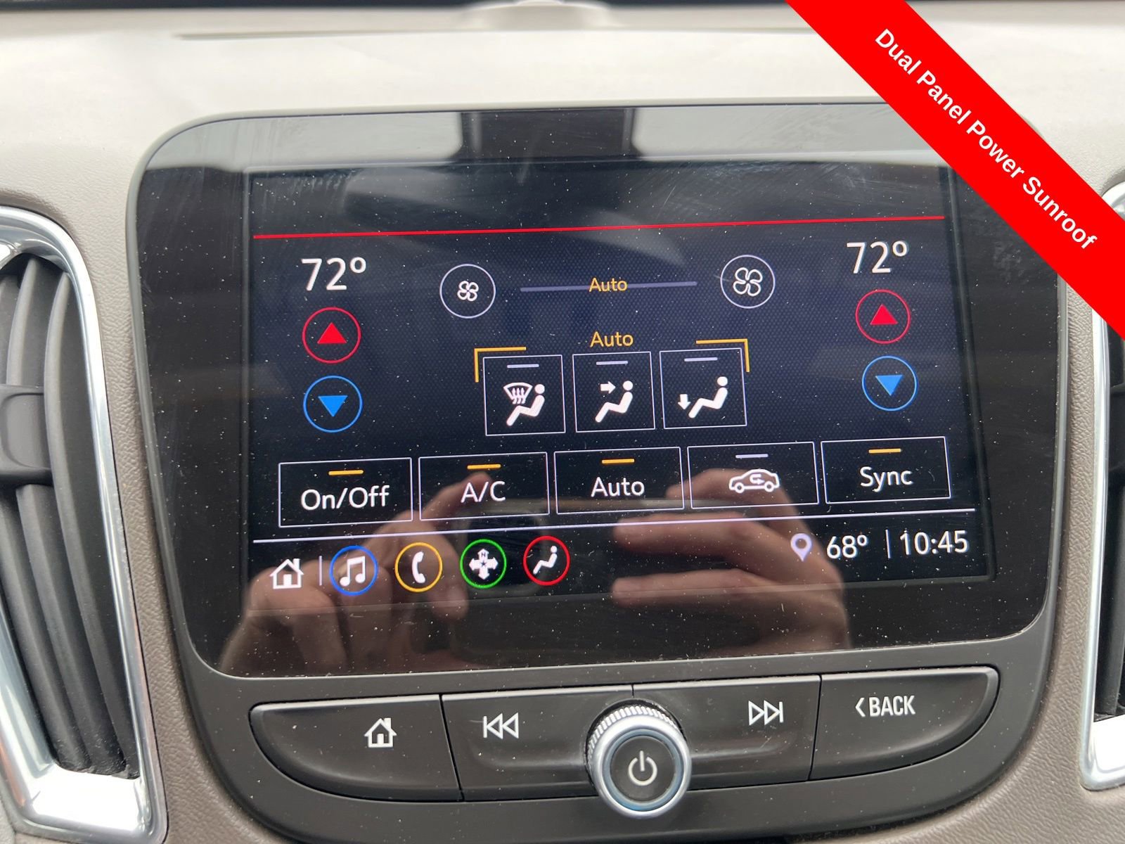 Used 2021 Chevrolet Malibu LT FWD image 16