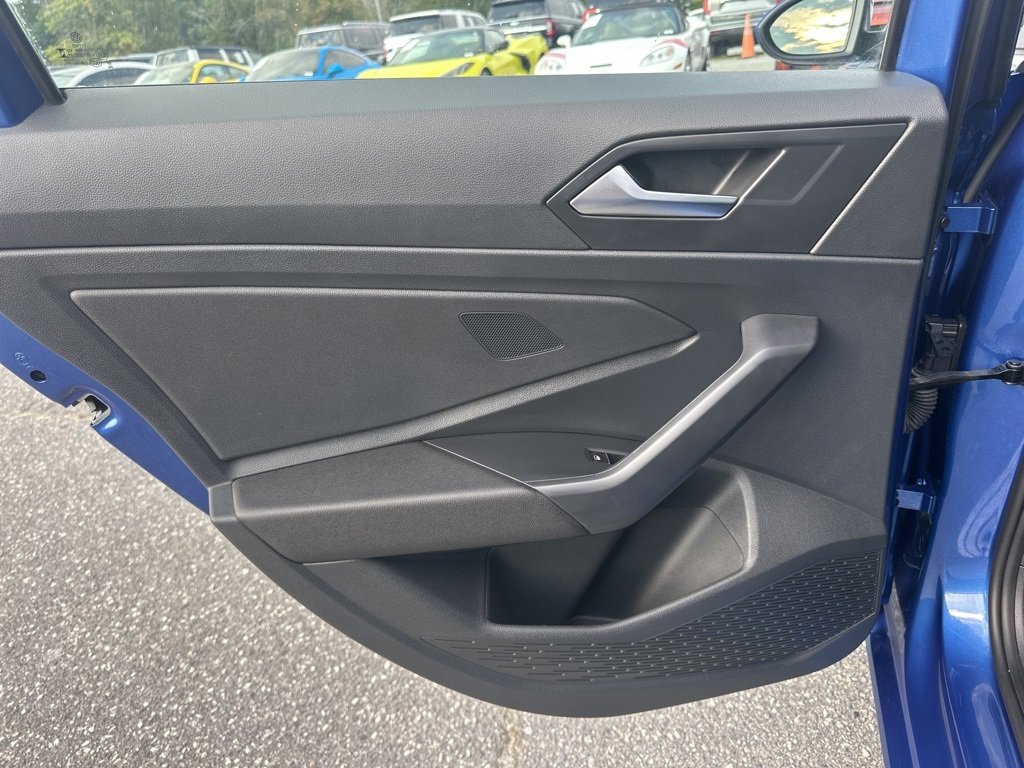 Used 2024 Volkswagen Jetta SE image 27