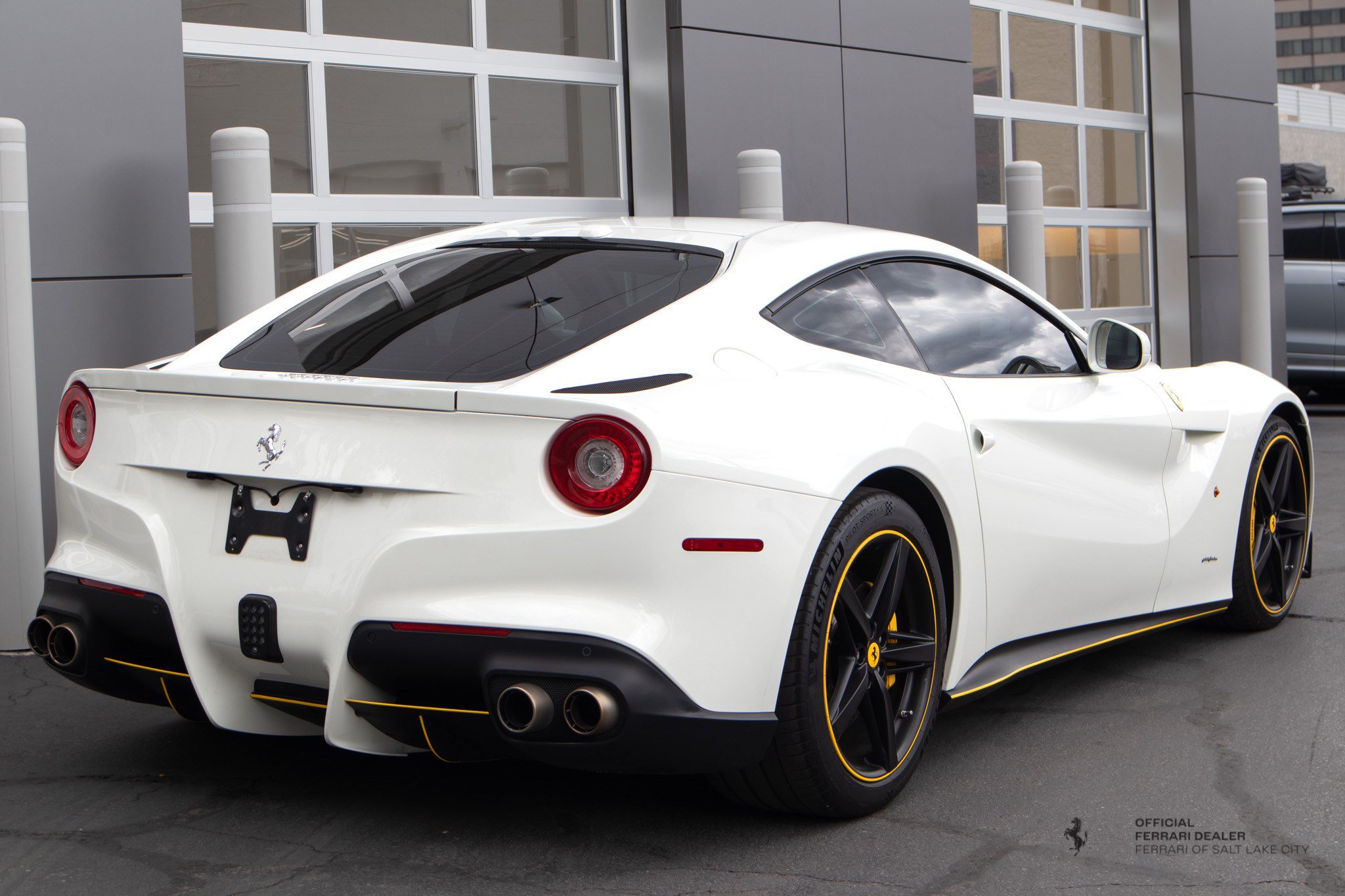 Used 2015 Ferrari F12 Berlinetta RWD image 6