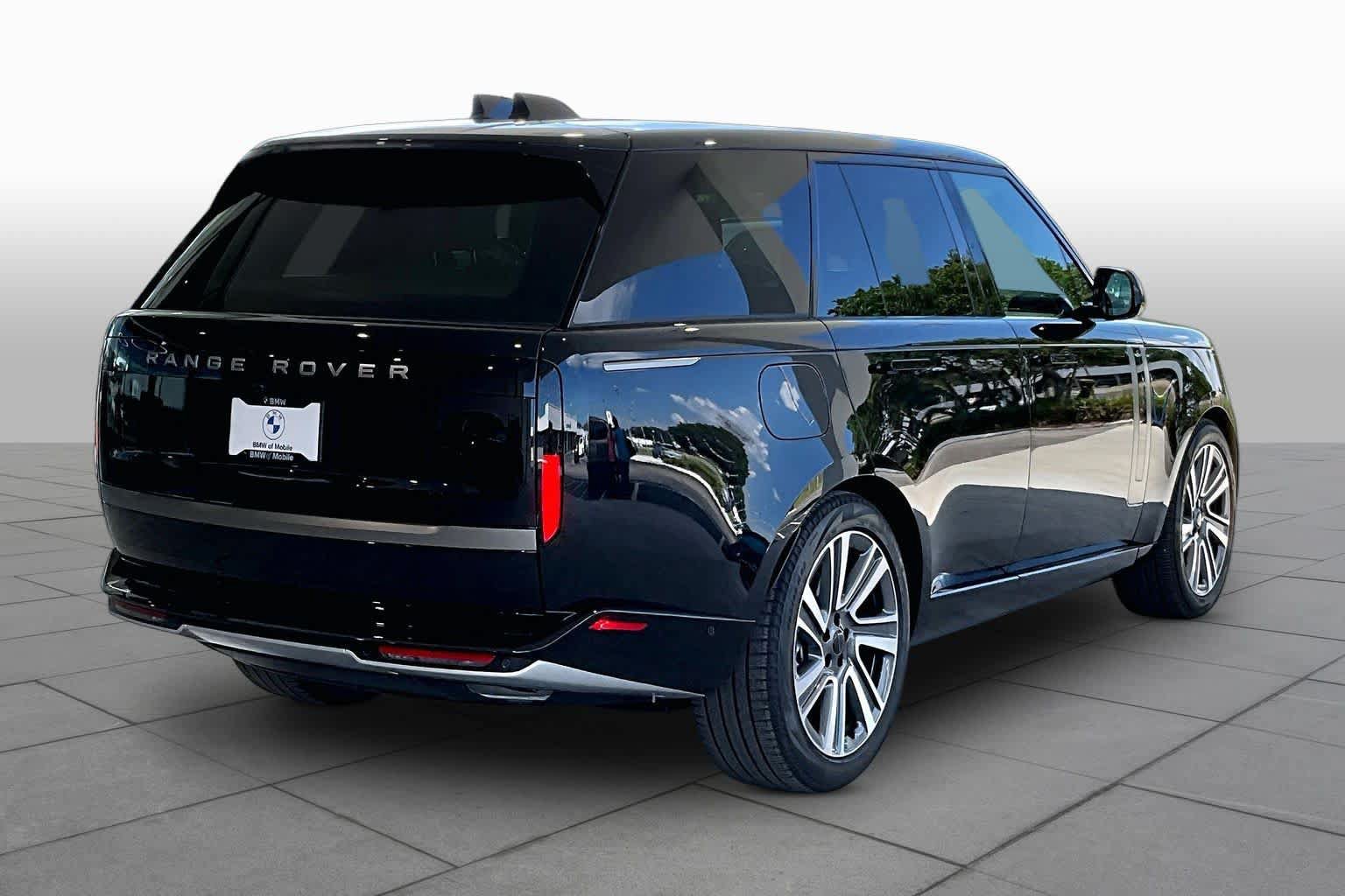 Used 2026 Land Rover Range Rover SE AWD/4WD image 12