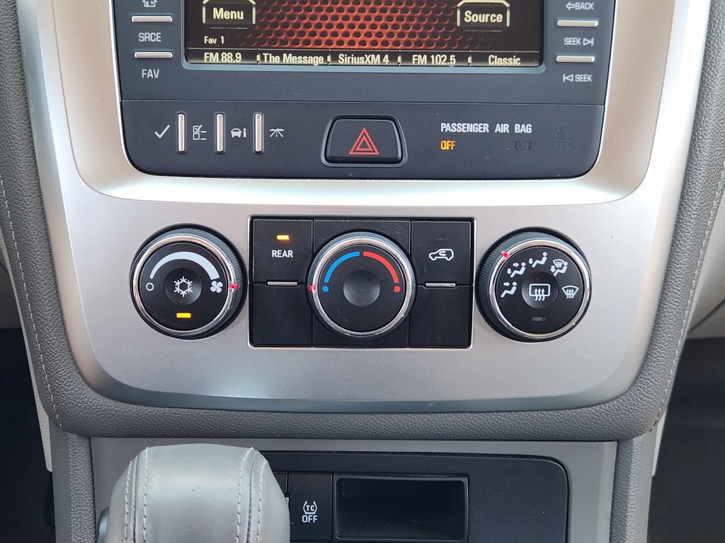 Used 2016 GMC Acadia SLE FWD image 18