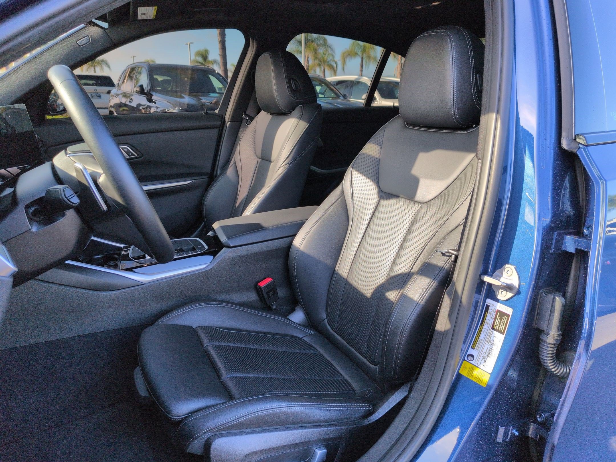 Used 2023 BMW 330i Sedan w/ Premium Package RWD image 16