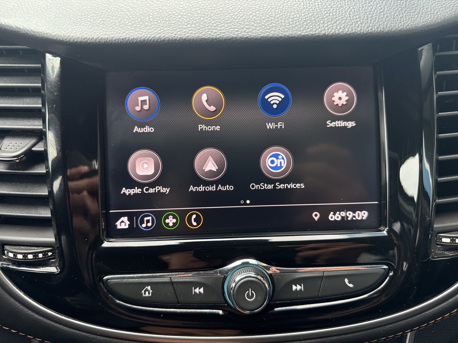 Used 2022 Chevrolet Trax LT w/ LT Convenience Package image 20