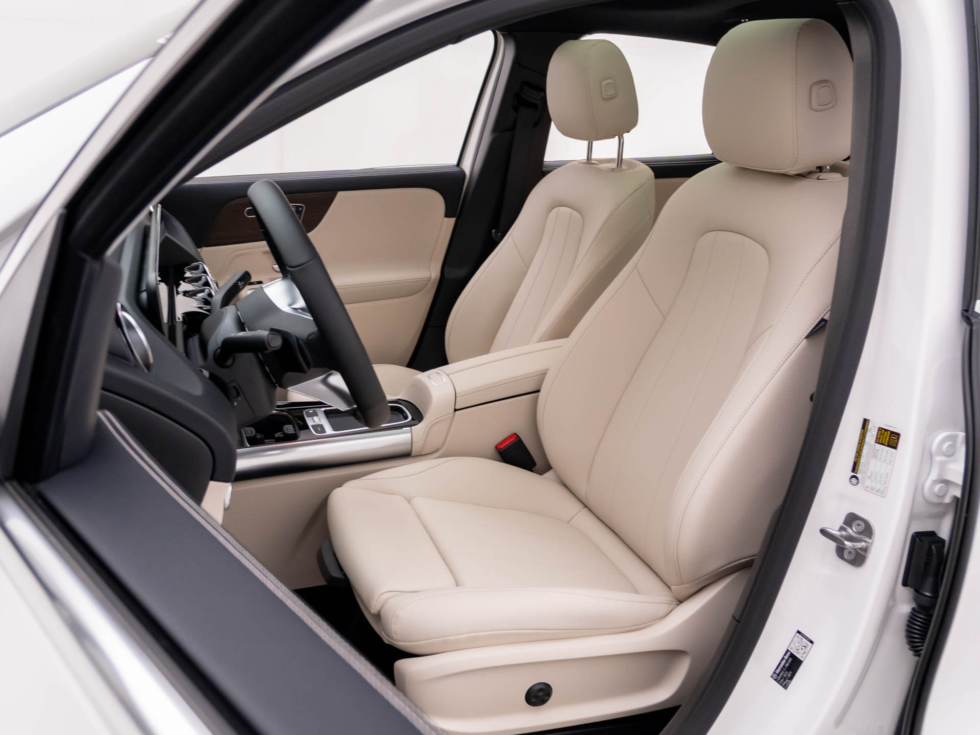 New 2026 Mercedes-Benz GLA 250 4MATIC image 18