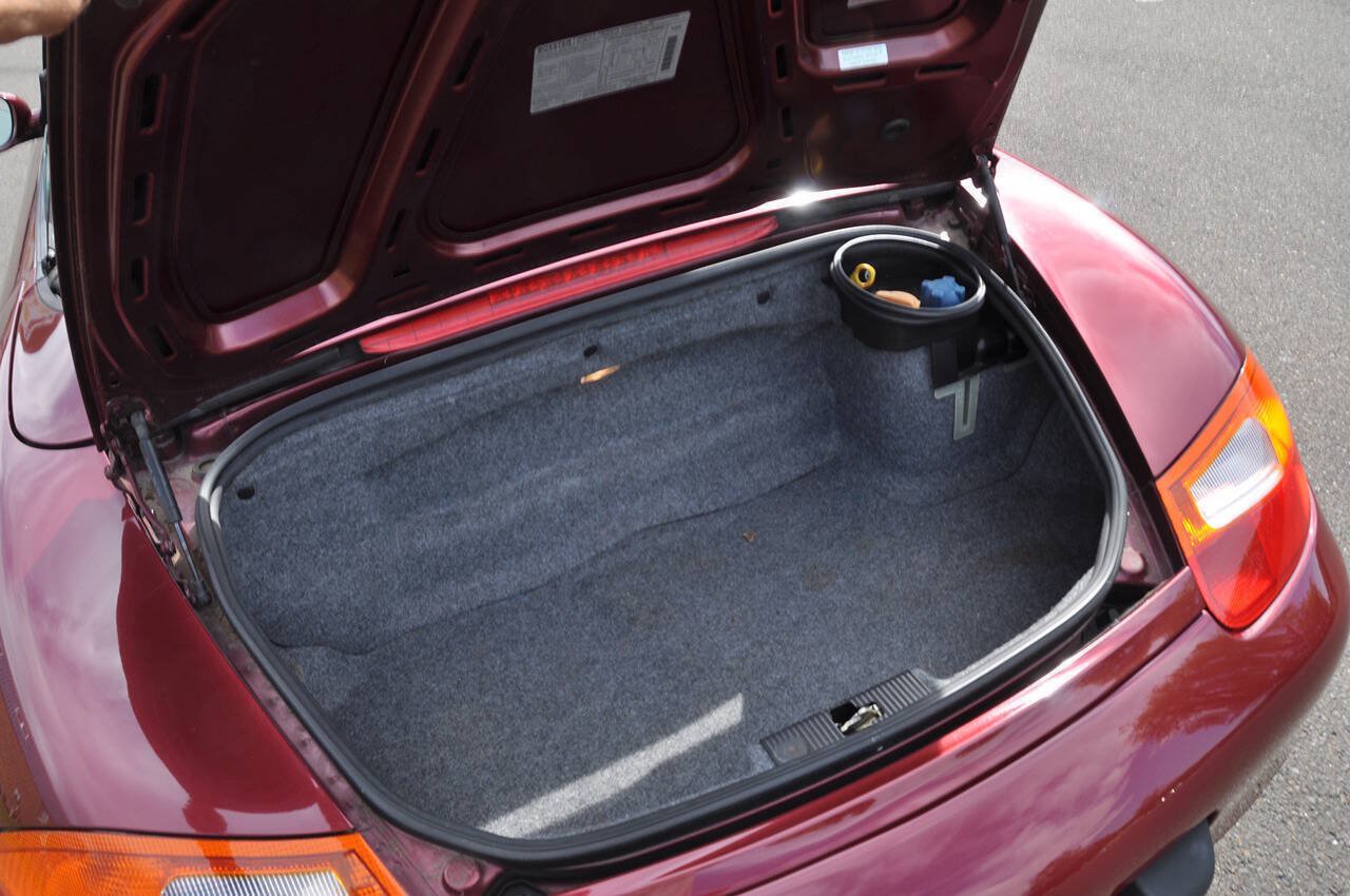 Used 1997 Porsche Boxster RWD image 21