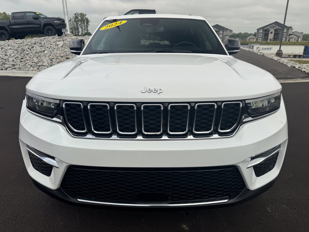 Used 2024 Jeep Grand Cherokee Limited AWD/4WD image 2