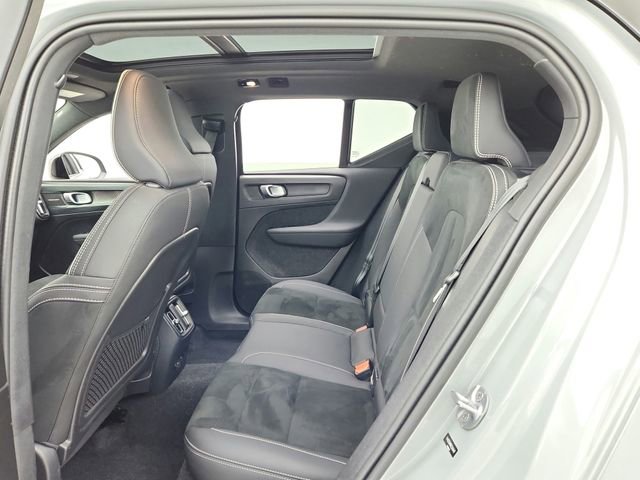 Certified 2024 Volvo XC40 Recharge Ultimate w/ Protection Package Premier image 39