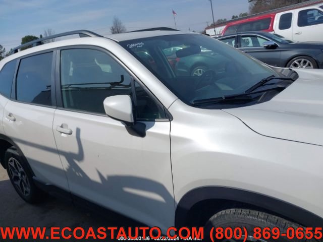 Used 2020 Subaru Forester Premium AWD/4WD image 5