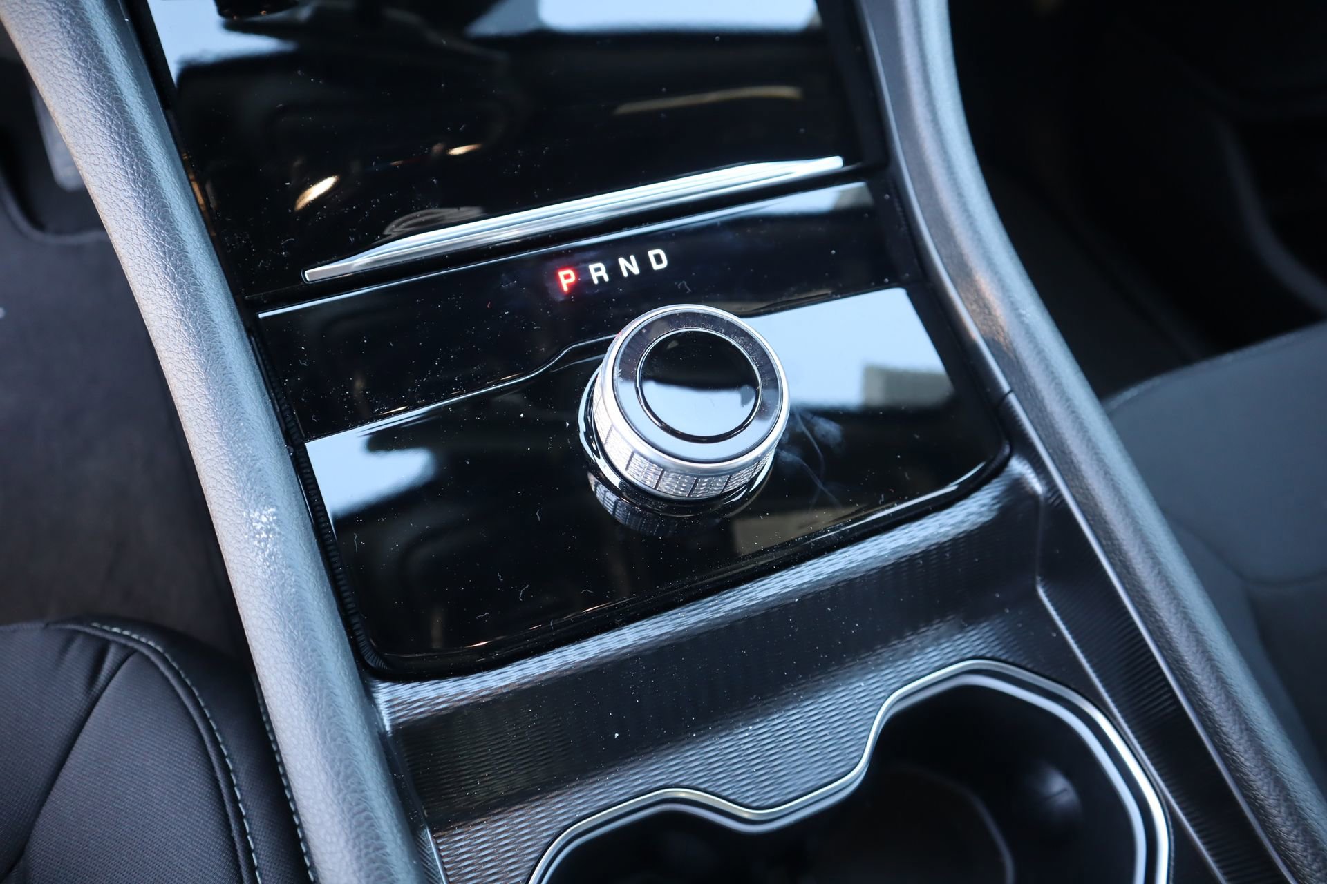 New 2026 Jeep Grand Cherokee Laredo image 8