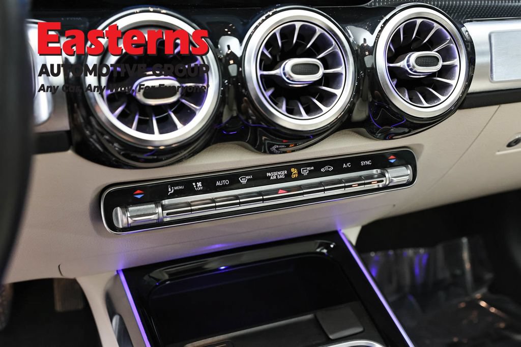 Used 2021 Mercedes-Benz GLB 250 4MATIC image 23