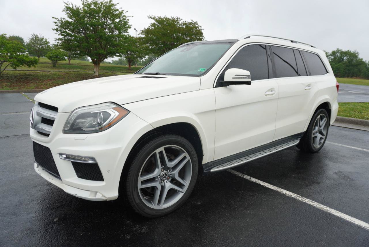 Used 2013 Mercedes-Benz GL 550 4MATIC image 9