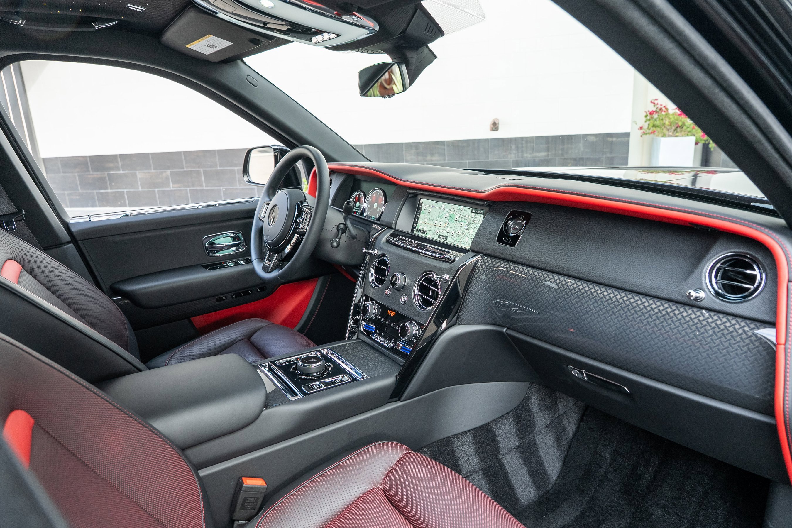 Certified 2024 Rolls-Royce Cullinan Black Badge image 2