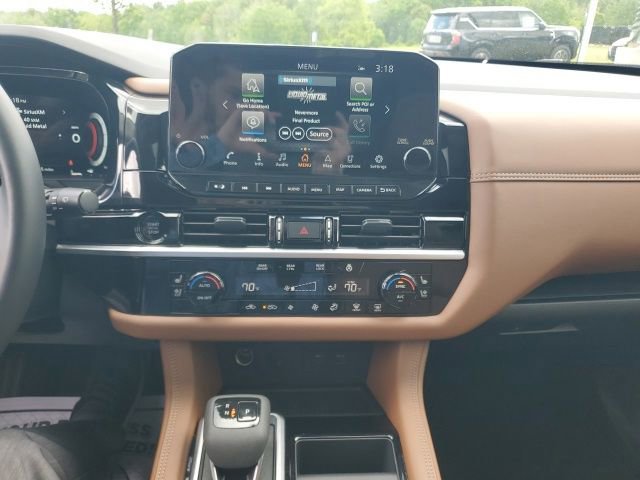 Certified 2025 Nissan Pathfinder Platinum w/ Cargo Package AWD/4WD image 34