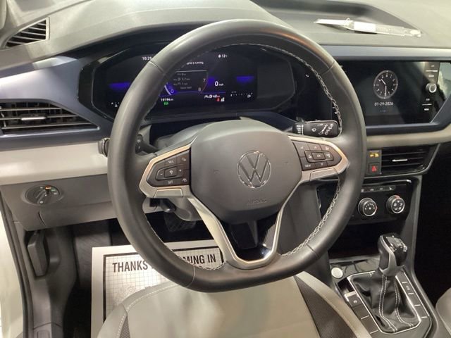 Certified 2023 Volkswagen Taos SE w/ Black Wheel Package image 5