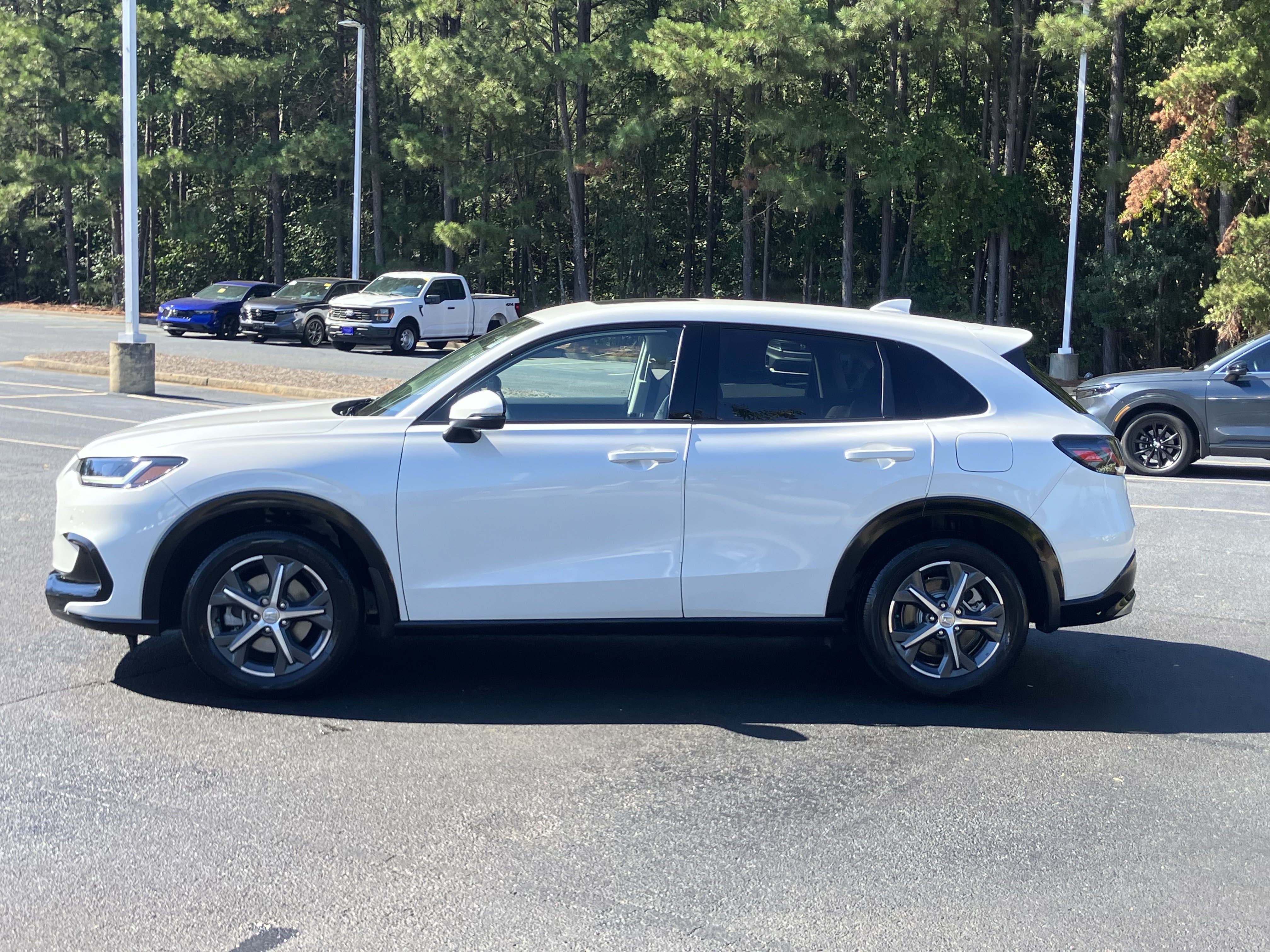 Used 2025 Honda HR-V EX-L image 7