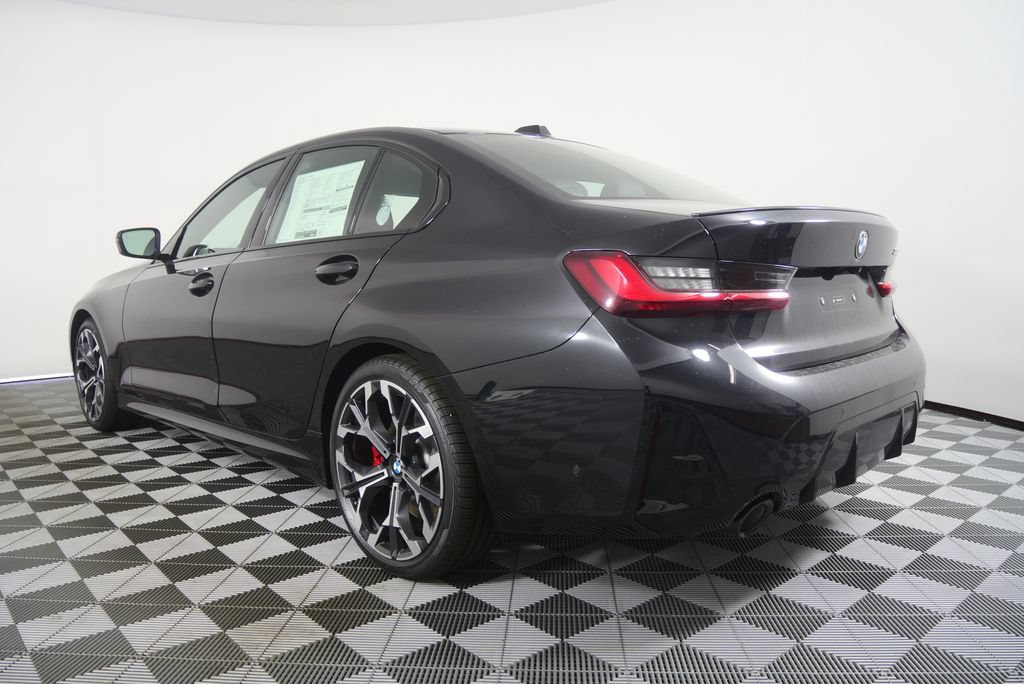 Used 2026 BMW 330i Sedan w/ M Sport Package RWD image 3