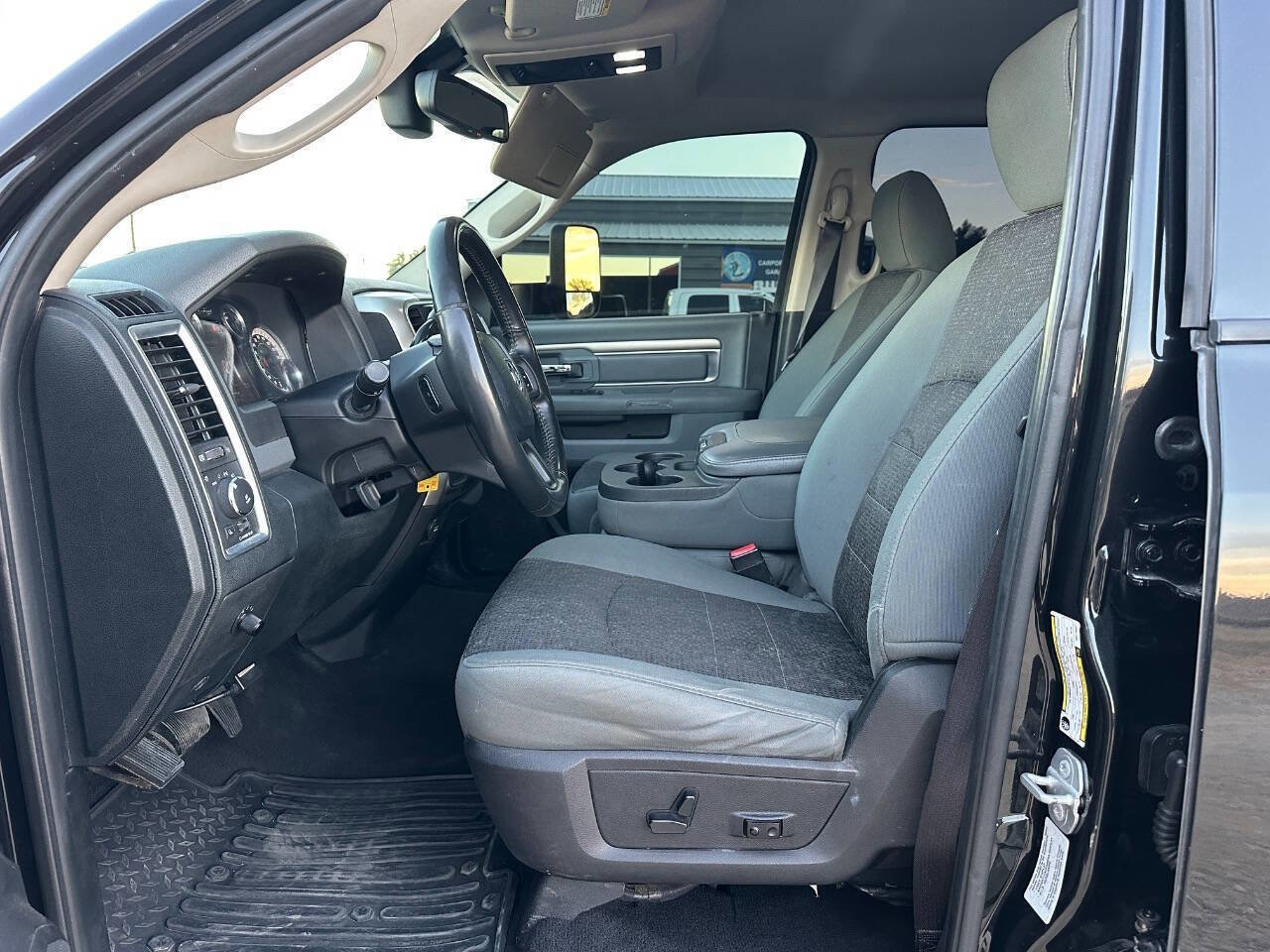 Used 2016 RAM 2500 Big Horn w/ Black Appearance Group image 9