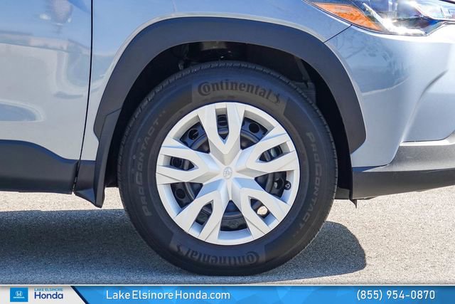 Used 2025 Toyota Corolla Cross L image 8