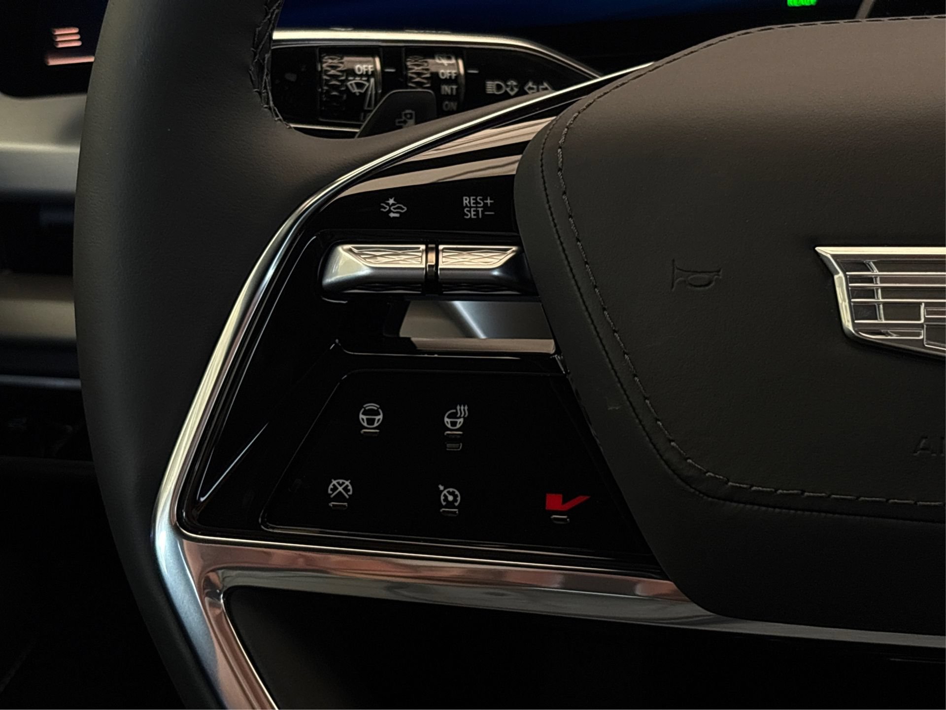 New 2026 Cadillac Vistiq Premium Luxury AWD/4WD image 28