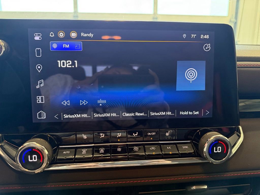 Used 2024 Chevrolet Colorado Z71 w/ Z71 Convenience Package 2 image 30