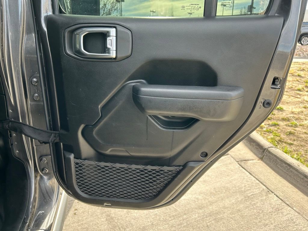 Used 2022 Jeep Gladiator Sport AWD/4WD image 28