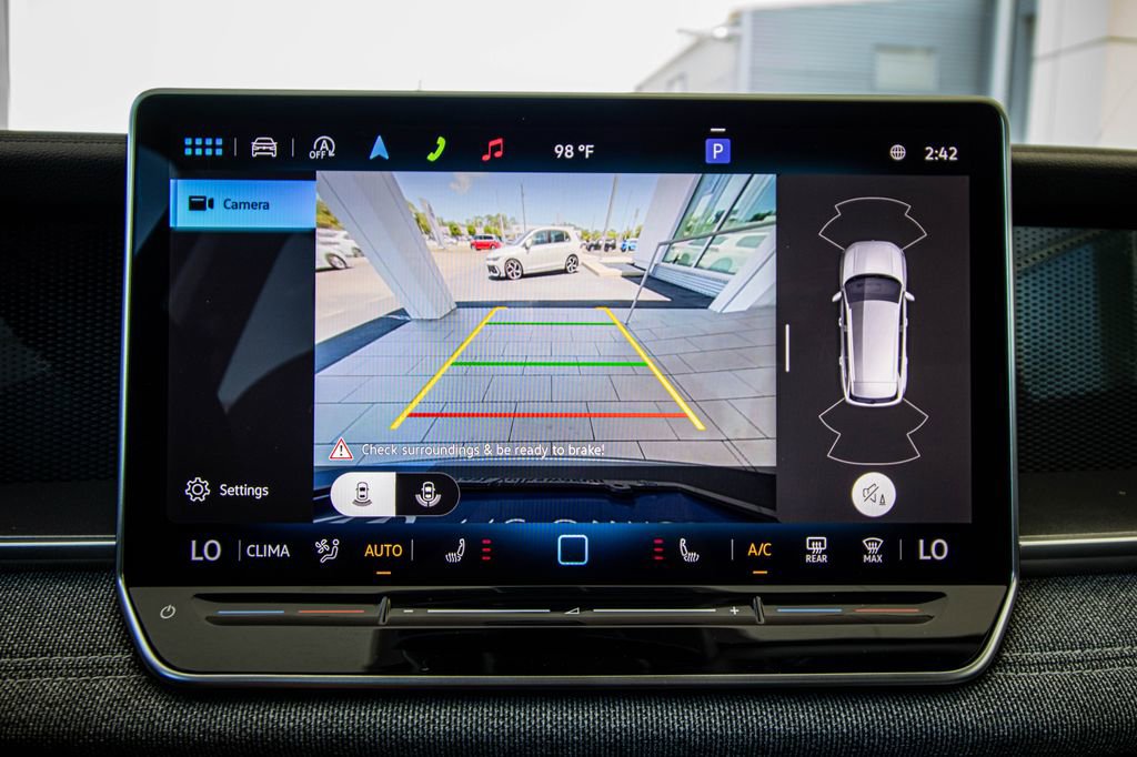 Used 2025 Volkswagen Tiguan S FWD image 43