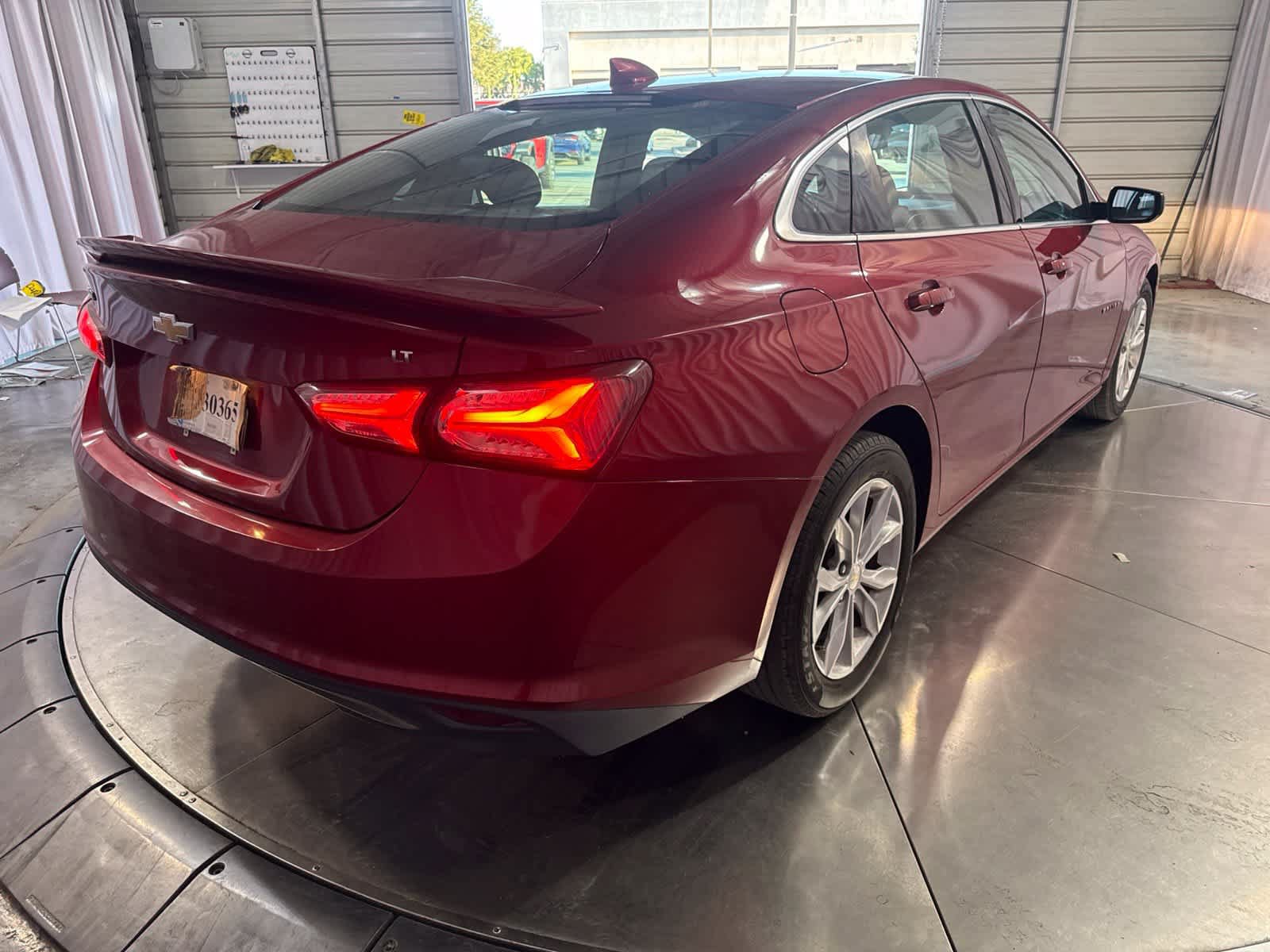 Used 2021 Chevrolet Malibu LT w/ Leather Package FWD image 5