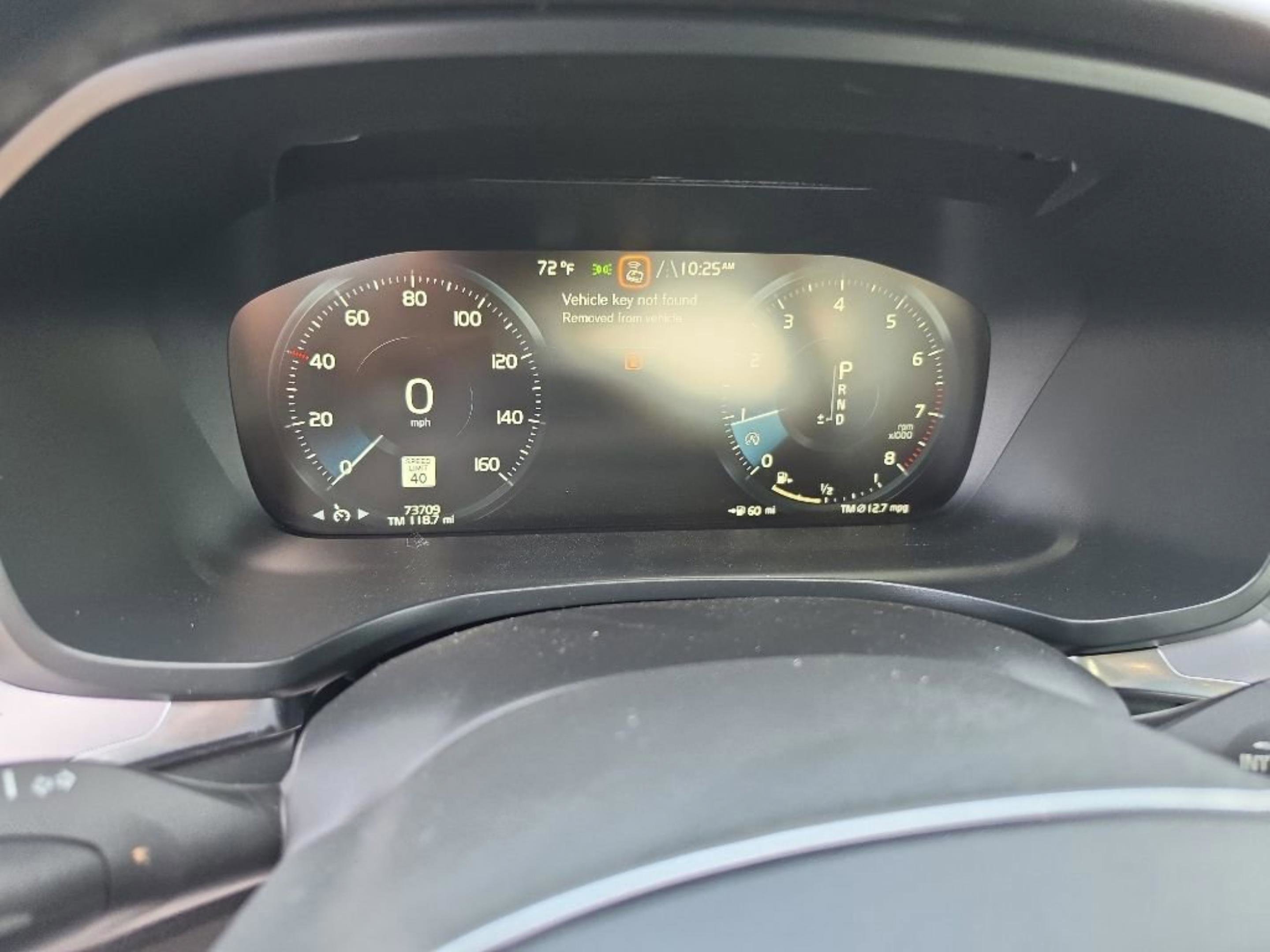 Used 2020 Volvo S60 T5 Momentum FWD image 17
