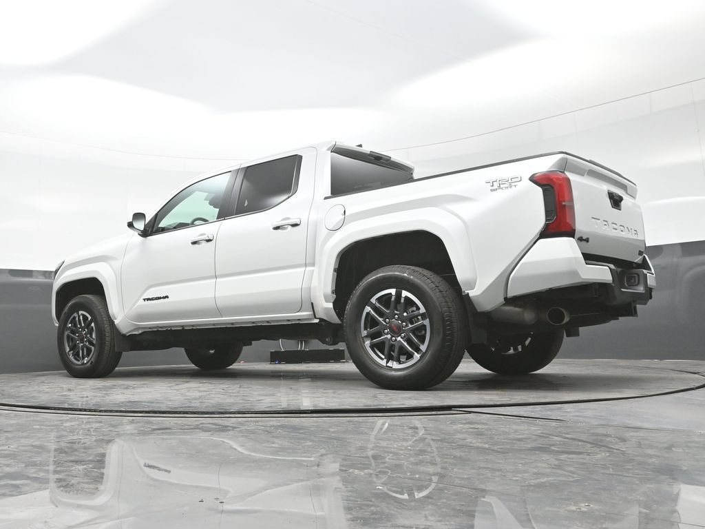 Used 2024 Toyota Tacoma TRD Sport AWD/4WD image 29