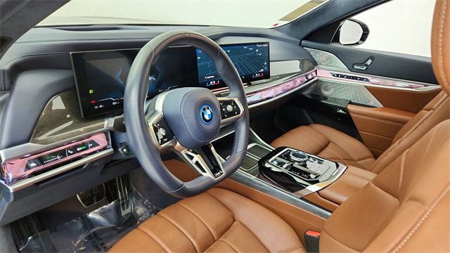 Used 2023 BMW i7 xDrive60 image 19
