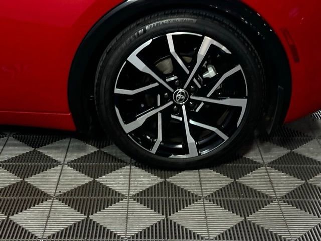 Used 2024 Toyota Prius Prime Premium image 12