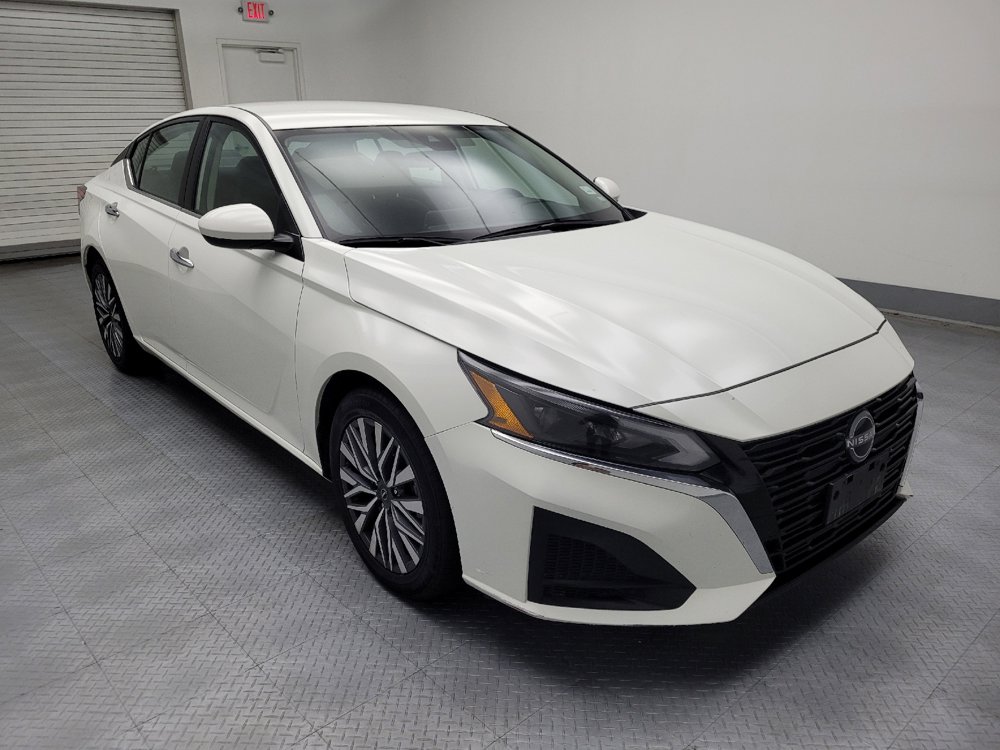 Used 2023 Nissan Altima 2.5 SV image 13
