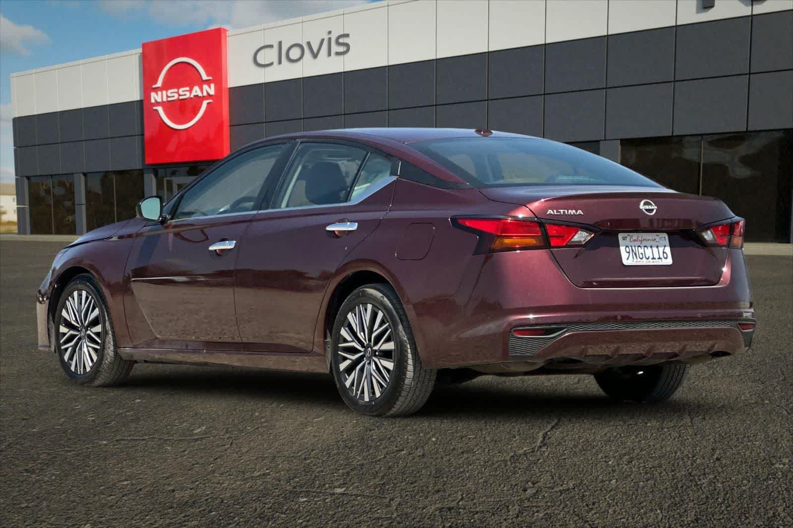 Used 2025 Nissan Altima 2.5 SV FWD image 6