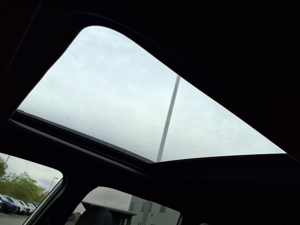 Used 2025 Subaru Forester Premium image 5