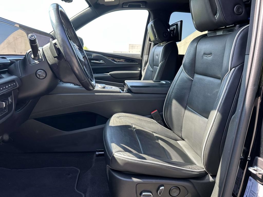 Used 2022 Cadillac Escalade ESV Sport w/ Touring Package AWD/4WD image 8