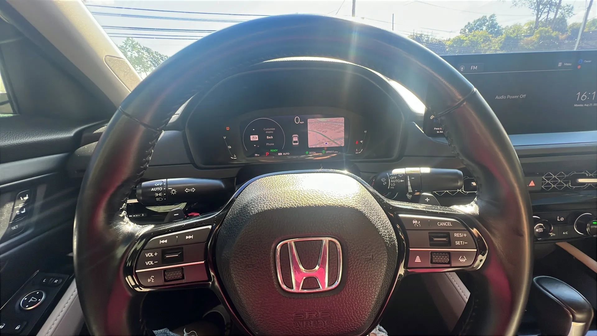 Used 2023 Honda Accord Touring image 12