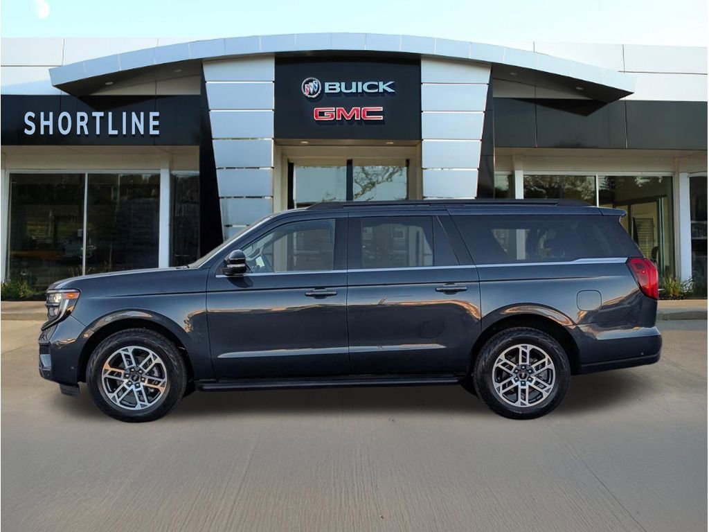 Used 2025 Ford Expedition Max Active AWD/4WD image 6
