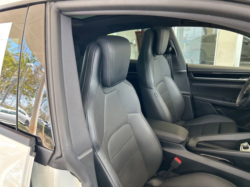 Used 2025 Porsche Macan Electric image 20