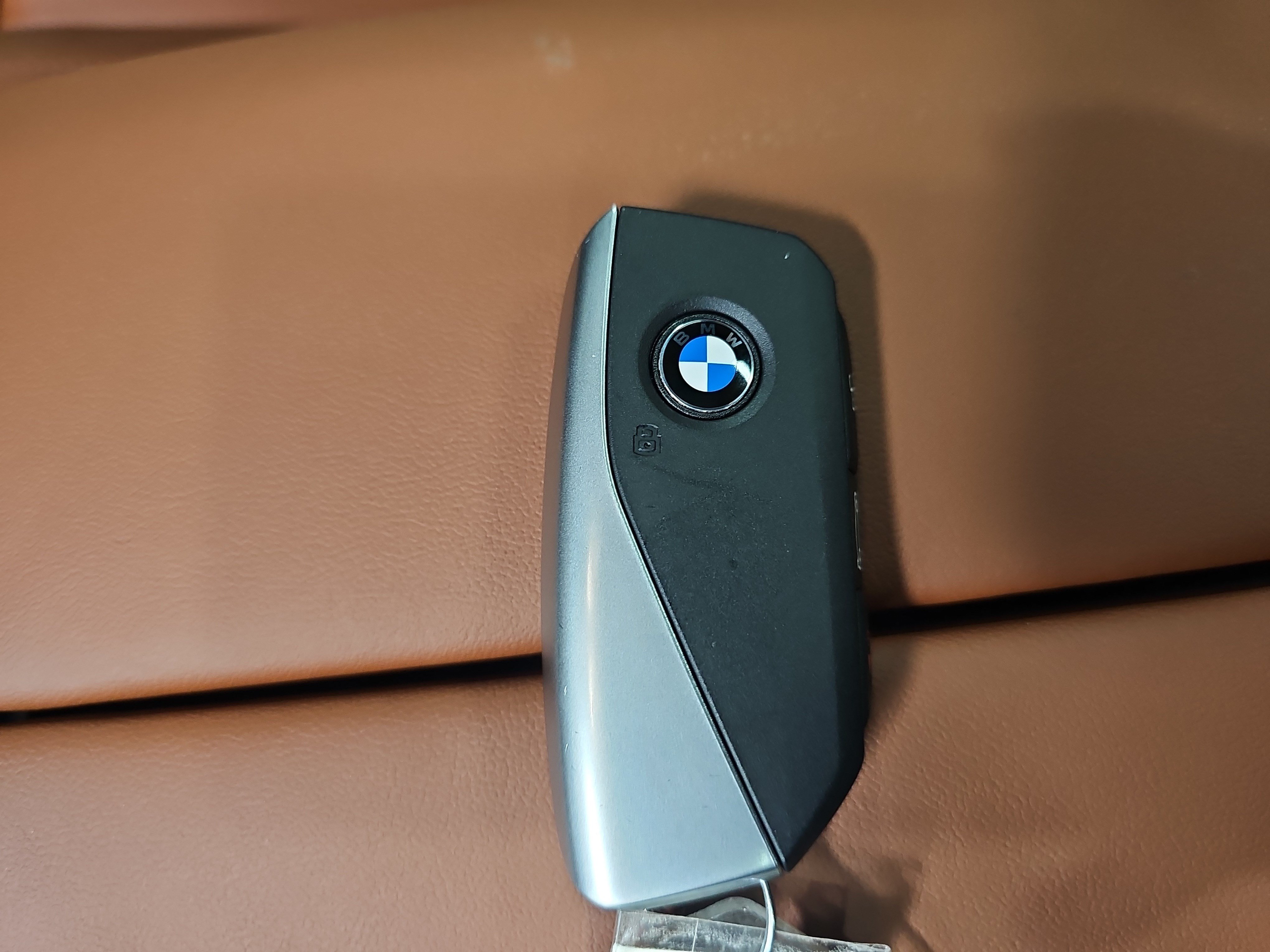 New 2026 BMW X5 xDrive50e w/ Executive Package AWD/4WD image 36
