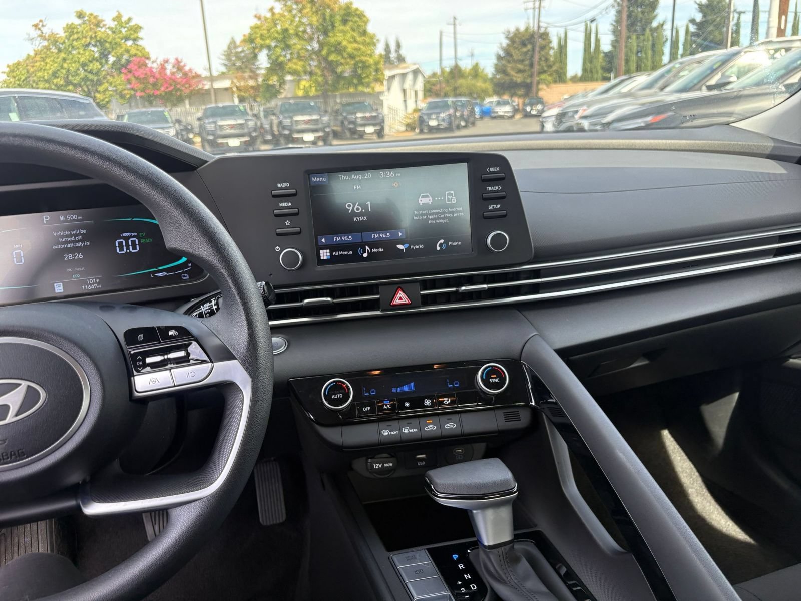 Used 2026 Hyundai Elantra Hybrid FWD image 14