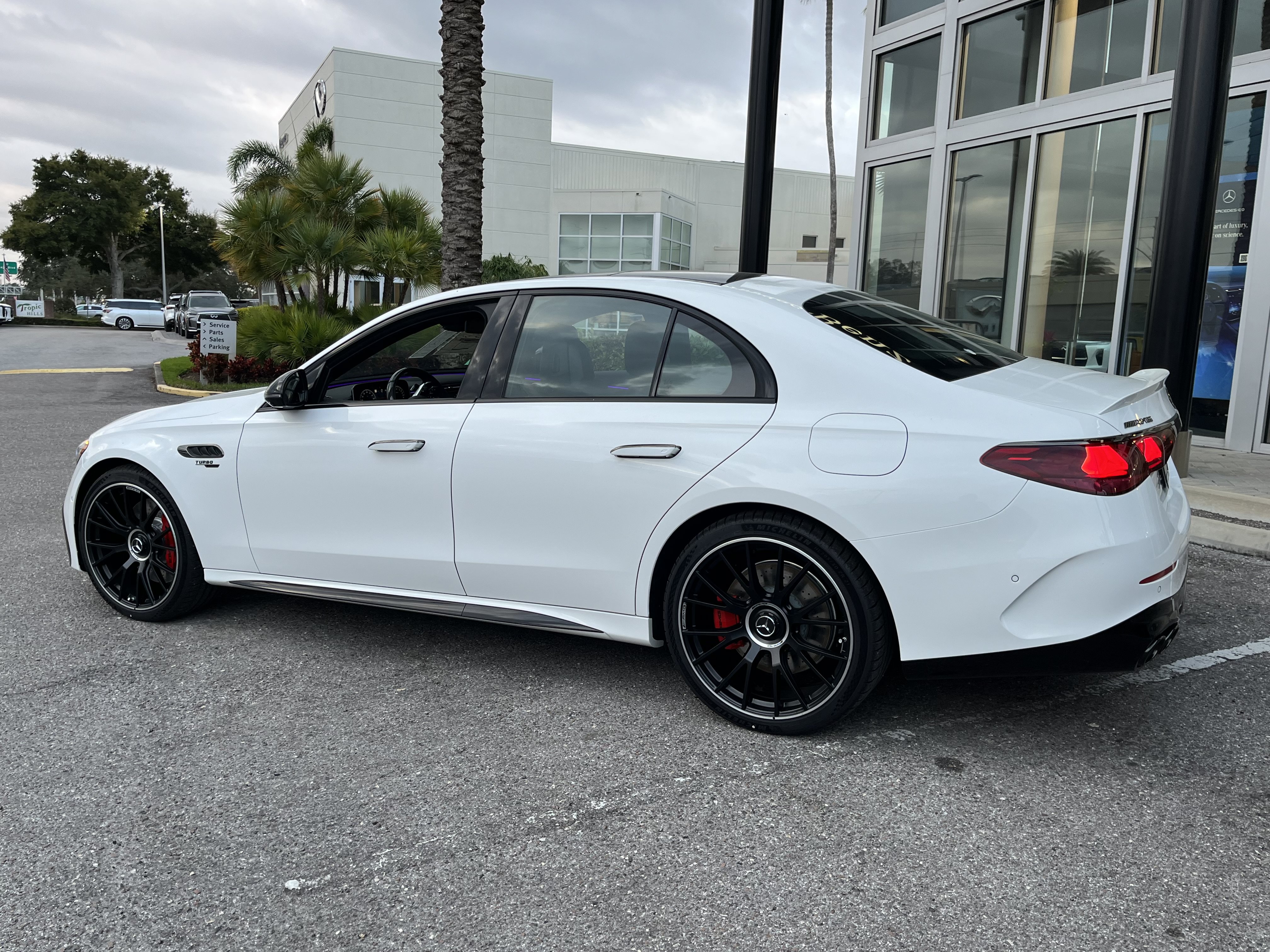 New 2026 Mercedes-Benz E 53 AMG e 4MATIC Sedan image 4