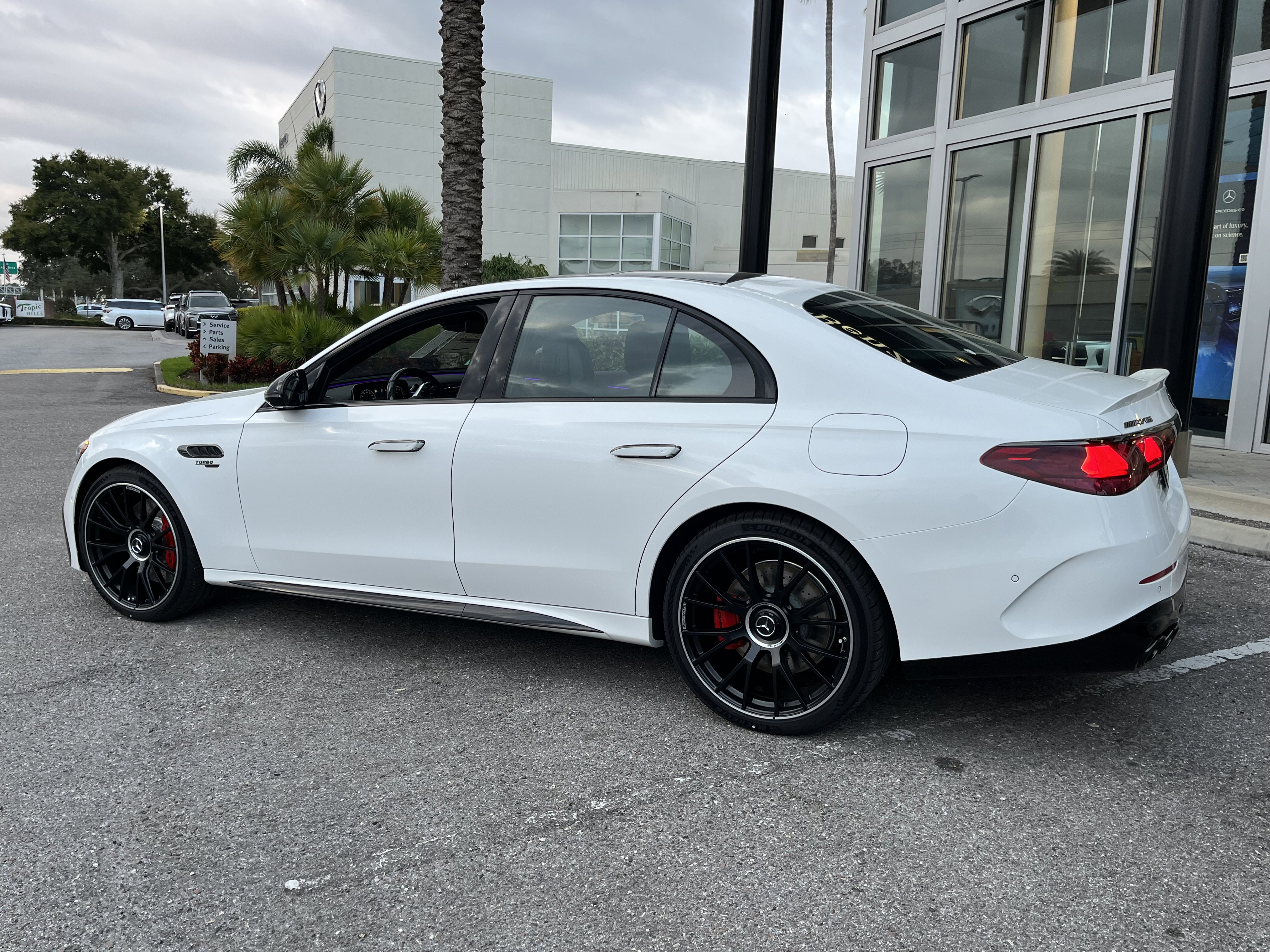 New 2026 Mercedes-Benz E 53 AMG e 4MATIC Sedan image 4