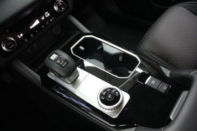 New 2026 Mitsubishi Outlander ES FWD image 14
