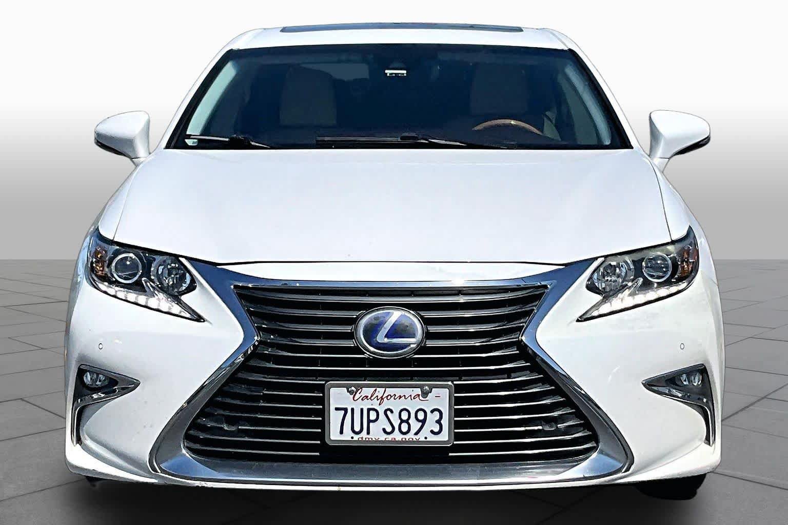 Used 2016 Lexus ES 300h w/ Navigation System Package FWD image 3